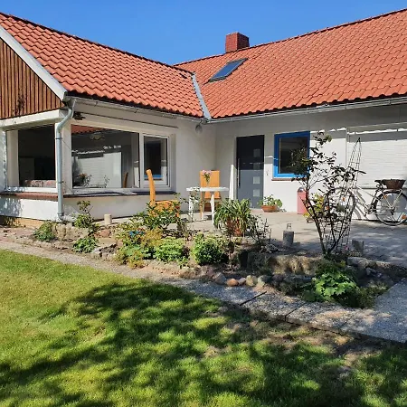 Schoeneworth Bahrdorf 公寓